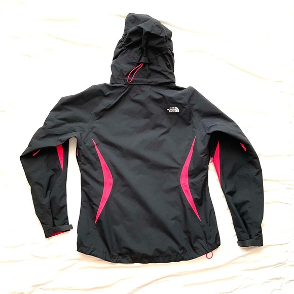 The North Face Women's L HyVent Heavy Duty Black Rain Jacket - Picture 2 of 12